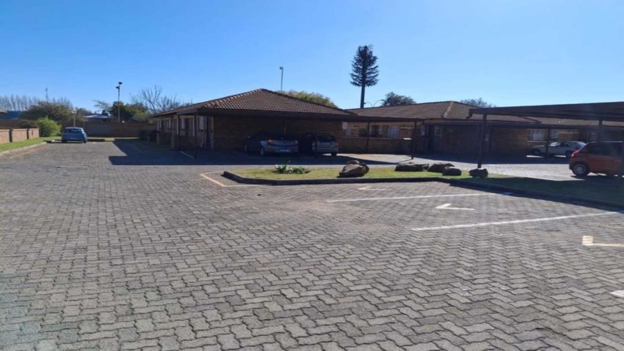 2 Bedroom Property for Sale in Vaalpark Free State